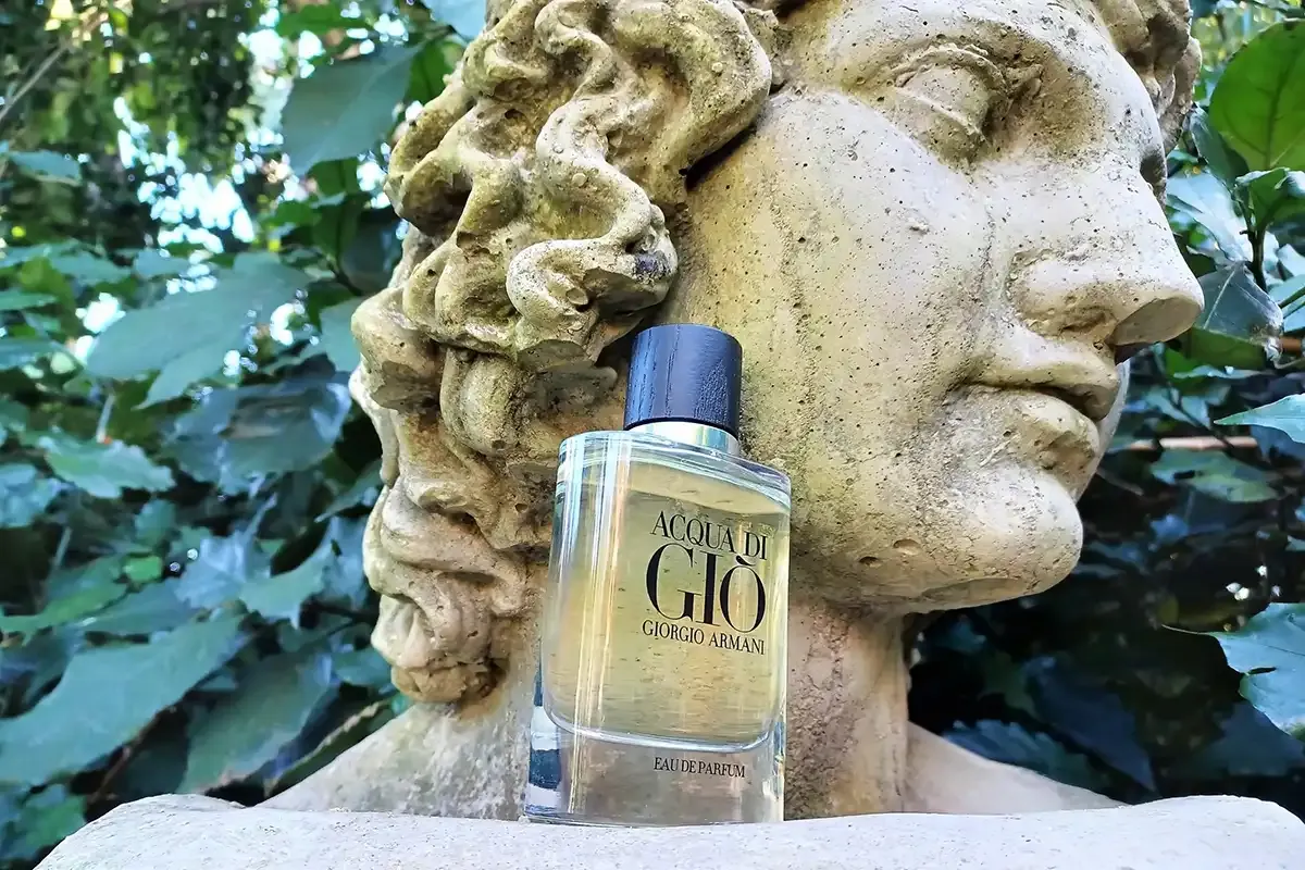 Bảng so sánh nhanh các phiên bản nước hoa YSL La Nuit De L’Homme phổ biến (EDT, EDP, Le Parfum) về mùi hương và hiệu năng